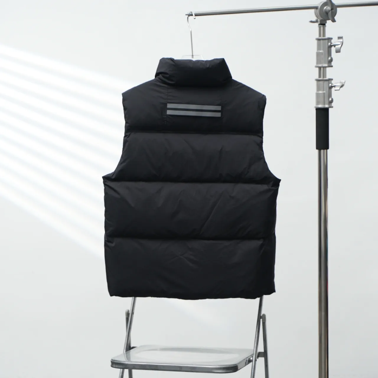 P560 CANADA GOOSE丨Canada Goose 2804 chest label soft fabric stand collar down vest Color: black with red label Size: XS-XXL